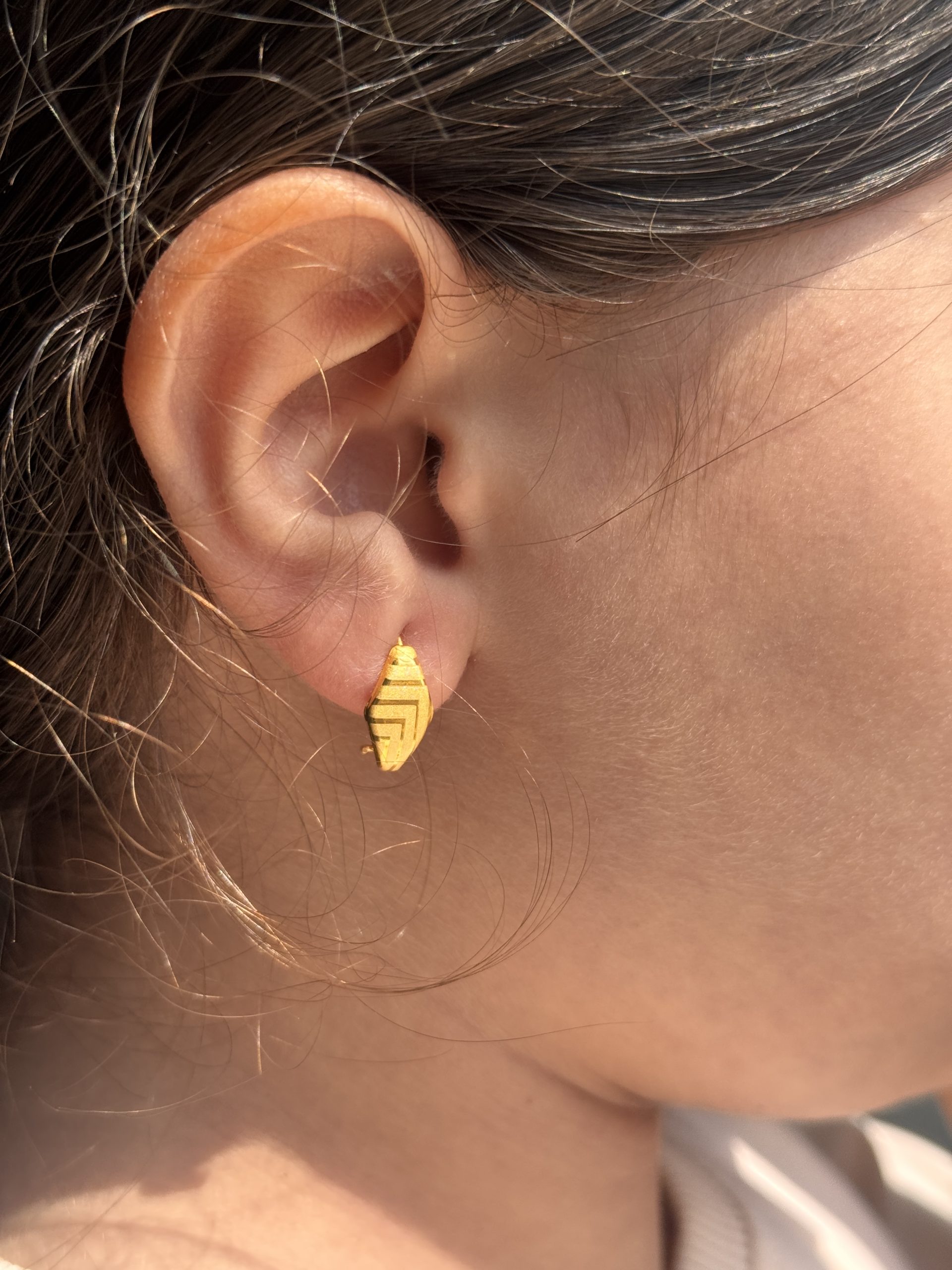 گوشواره صدفی لوزی